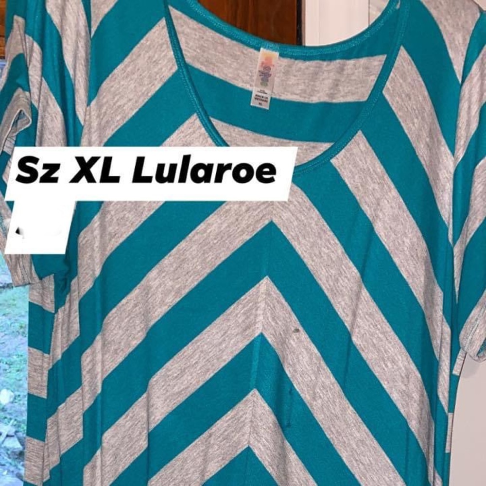 Short sleeve tee